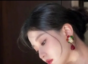 乔欣长裙造型惊艳亮相：婀娜多姿尽显优雅