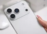 iPhone 17 Pro设计上热搜：当“充电宝外观”成为科技美学的新注解